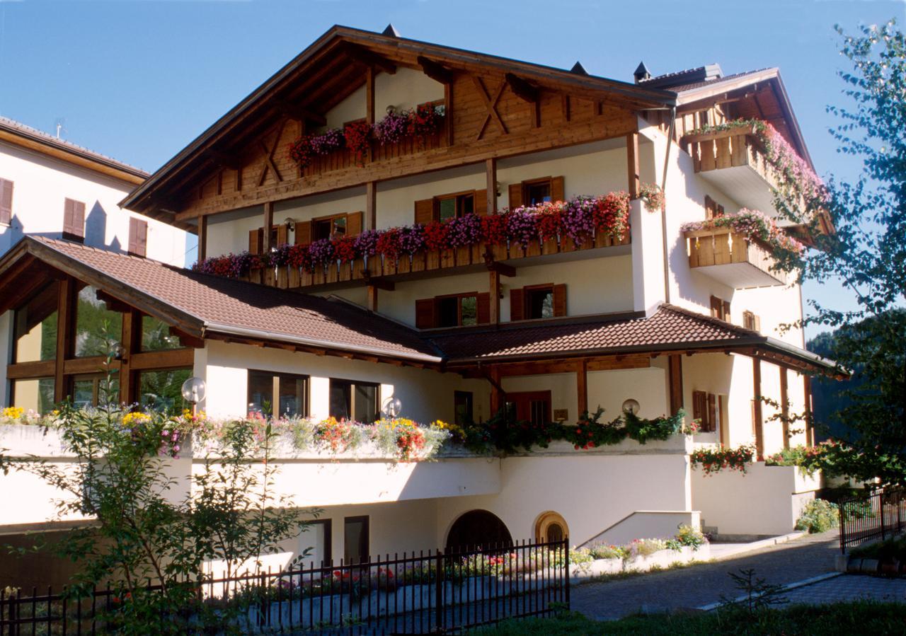 Holiday House Erika Premadio Luaran gambar